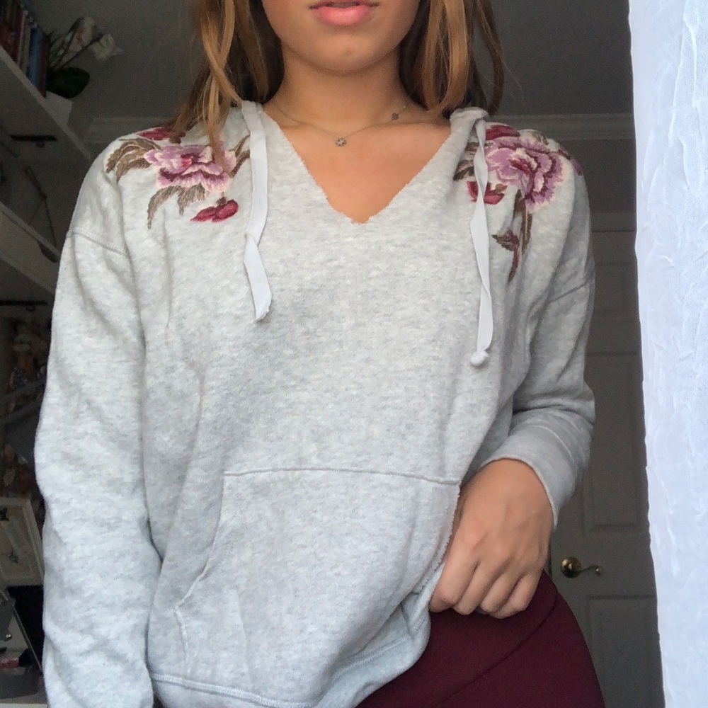 AE gray floral hoodie